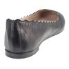 Chloé Scalloped Leather Flat in Black in Black (nero) - Lyst