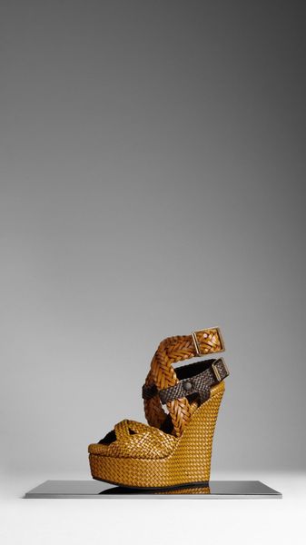 Burberry Woven Leather Wedge Sandals in Gold (bright gold ochre) - Lyst