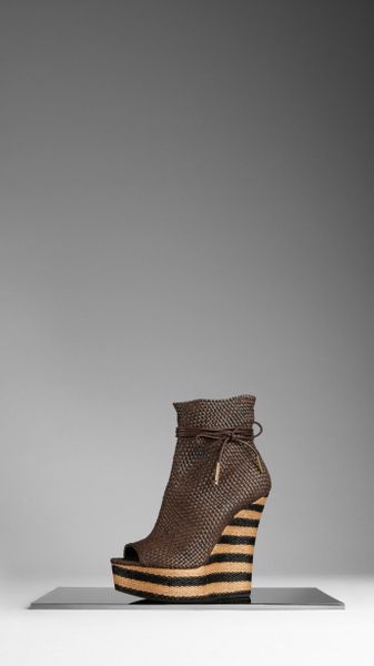 Burberry Striped Wedge Woven Leather Boots in Brown (dark chocolate) - Lyst