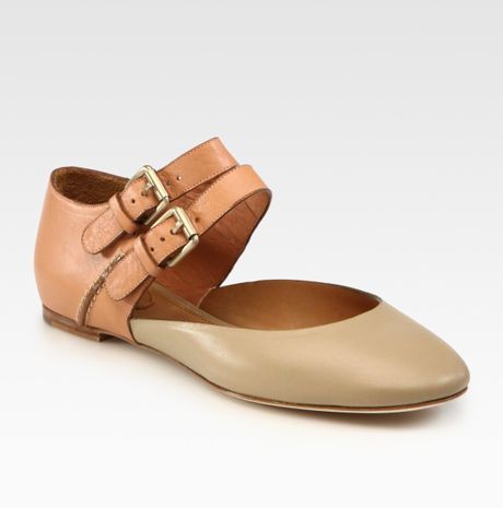 Chloé Leather Buckle Flats in Beige - Lyst