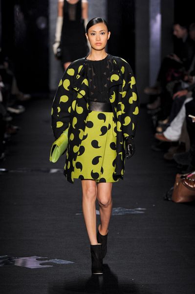 Diane Von Furstenberg Fall 2012 Comma Print Kilt  in Green - Lyst