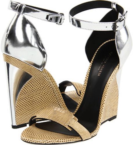 Bottega Veneta Wedge Sandals in Beige (s) - Lyst