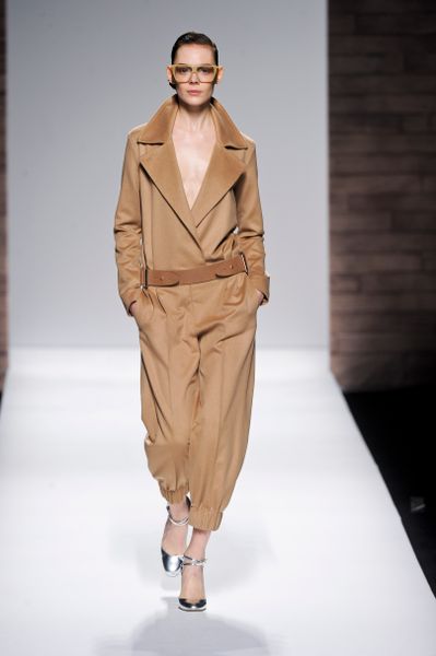 Max Mara Fall 2012 Cropped Plated Front Wool Pants With Side Pockets, Leather Belt And Elasticated Hems in Brown - Lyst