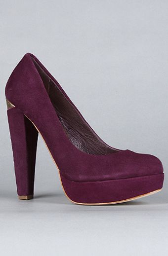  The Callan Shoe in Purple Suede 