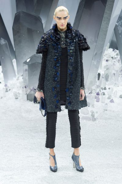 Chanel Fall 2012 Black Pleated Cropped Pants in Black - Lyst