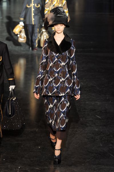 Louis Vuitton Fall 2012 Metallic Embroidered Geometric Print Midi Skirt in Black - Lyst