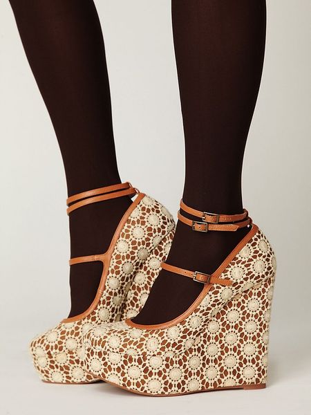 Free People Cambridge Crochet Platform in Beige (ivory) - Lyst
