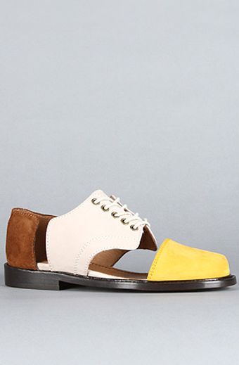  The Cut Out Flat in Multi 