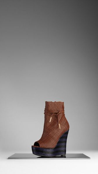 Burberry Woven Leather Platform Boots in Brown (dark tan) - Lyst