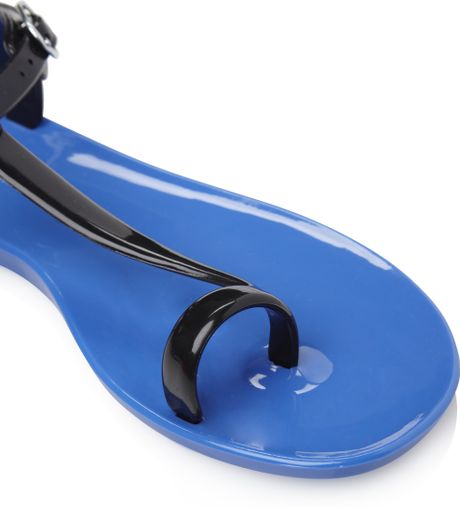 French Connection Elliot Tbar Jelly Sandals in Blue | Lyst