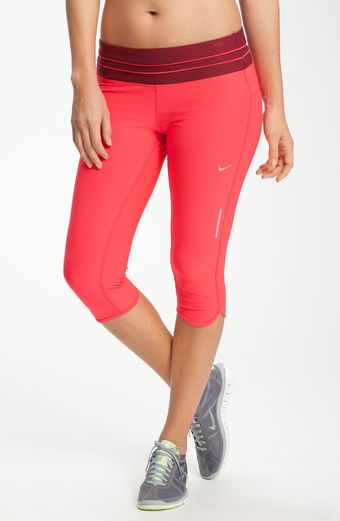 Nike Low Rise Crop Capris - Lyst