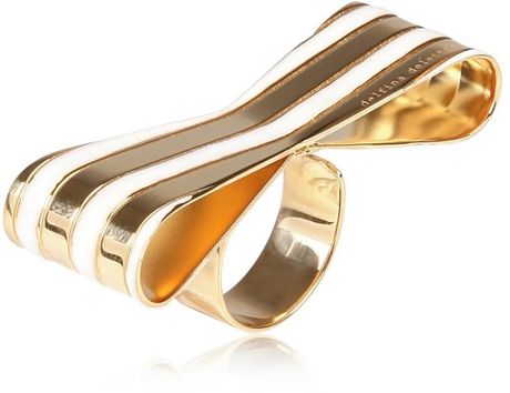 Delfina Delettrez Bow Ring in Gold - Lyst