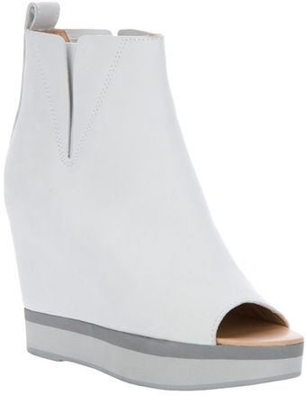 Wedge Ankle Boot 