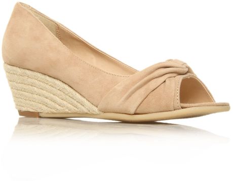 carvela nude wedges