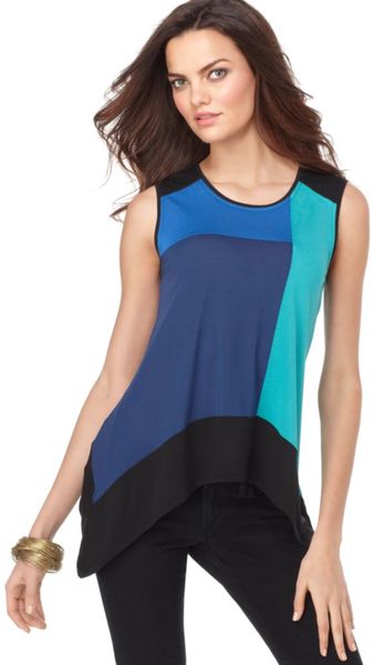 Bcbgmaxazria Aven Sleeveless Scoop Neck Colorblocked Asymmetrical Blouse in Blue - Lyst