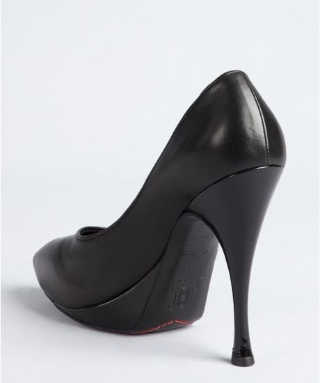 square toe pump