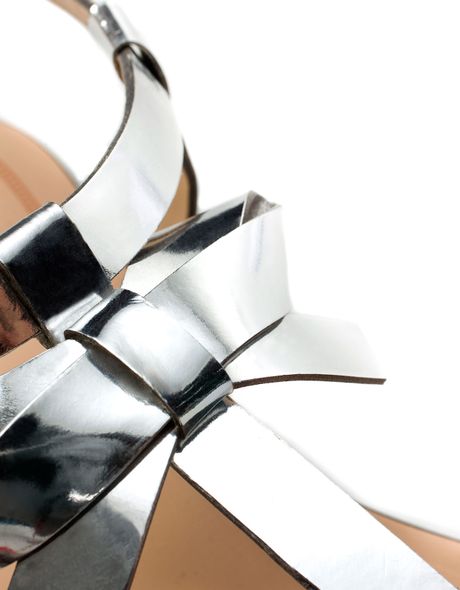 zara flat sandals with metallic bow