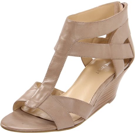 Nine West Nine West Womens Pipinhot Wedge Sandal in Beige (light grey leather) - Lyst
