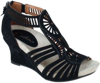 Earthies® Carmona Wedge Sandals - Lyst