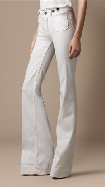 Burberry Borough White Flared Jeans in White - Lyst