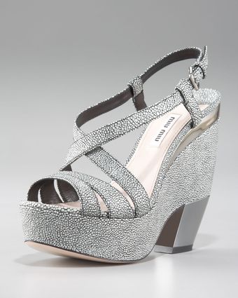  Open Toe Crisscross Strappy Sandal 