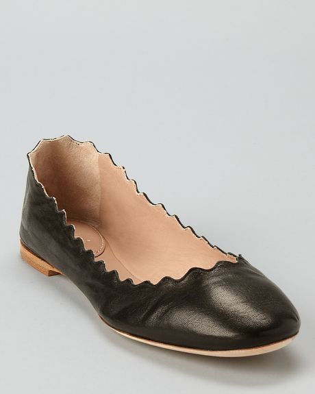 Chloé Flats Scalloped Ballerina in Silver (skin) - Lyst