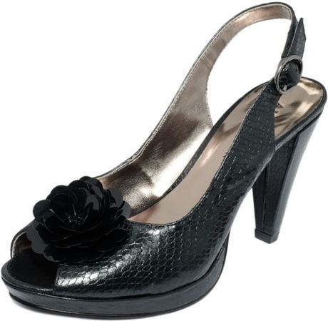 Anne Klein Essa Slingback Pumps in Black - Lyst