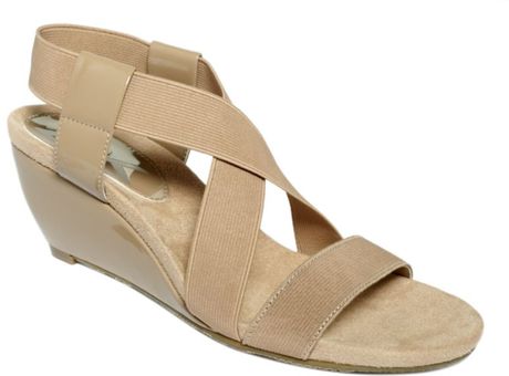 Anne Klein Cooler Wedge Sandals in Beige (natural) - Lyst