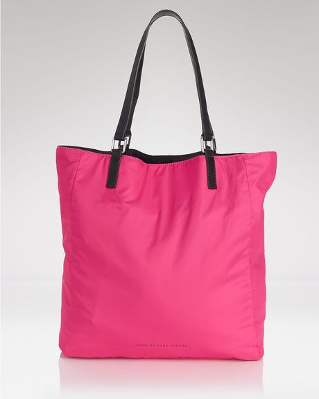 Marc By Marc Jacobs Tote Reversitote in Pink (black blossom pink) - Lyst