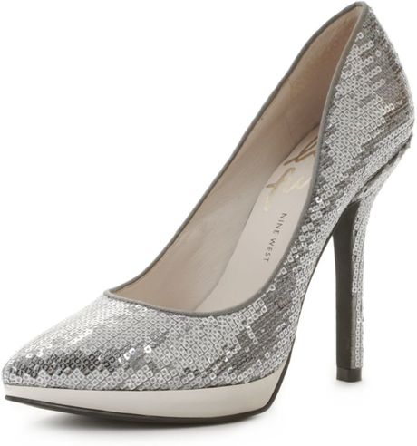 Nine West Love Fury Pumps in Silver (pewter sequin) | Lyst