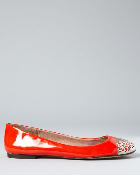 vince camuto silver flats