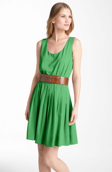 Calvin Klein Scoop Neck Pleated Chiffon Dress in Green (kelly) - Lyst