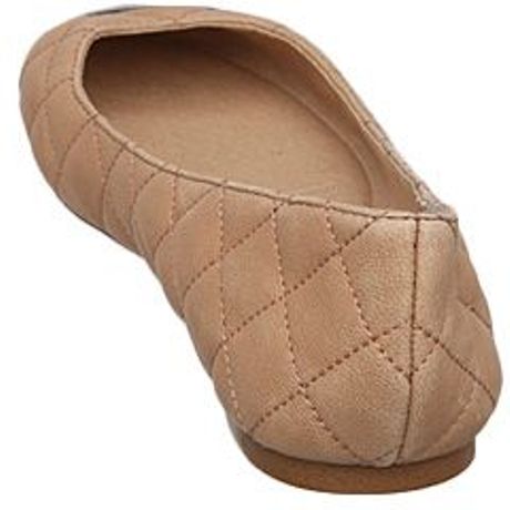 toecap madden quilted taupe pumps sm steve