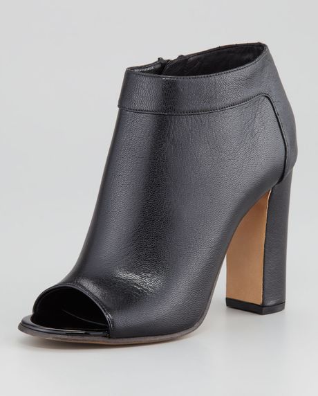 Chloé Opentoe Leather Bootie in Black - Lyst