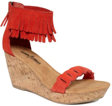 red minnetonka sandals