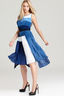 BCBGMAXAZRIA Rosa Pleated Color Block Dress  - Lyst