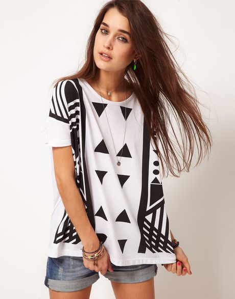 Asos Collection Asos Tshirt Tunic in Graphic Print in White - Lyst
