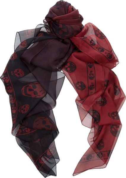 Alexander Mcqueen Skullprint Degradé Silkchiffon Scarf in Black - Lyst