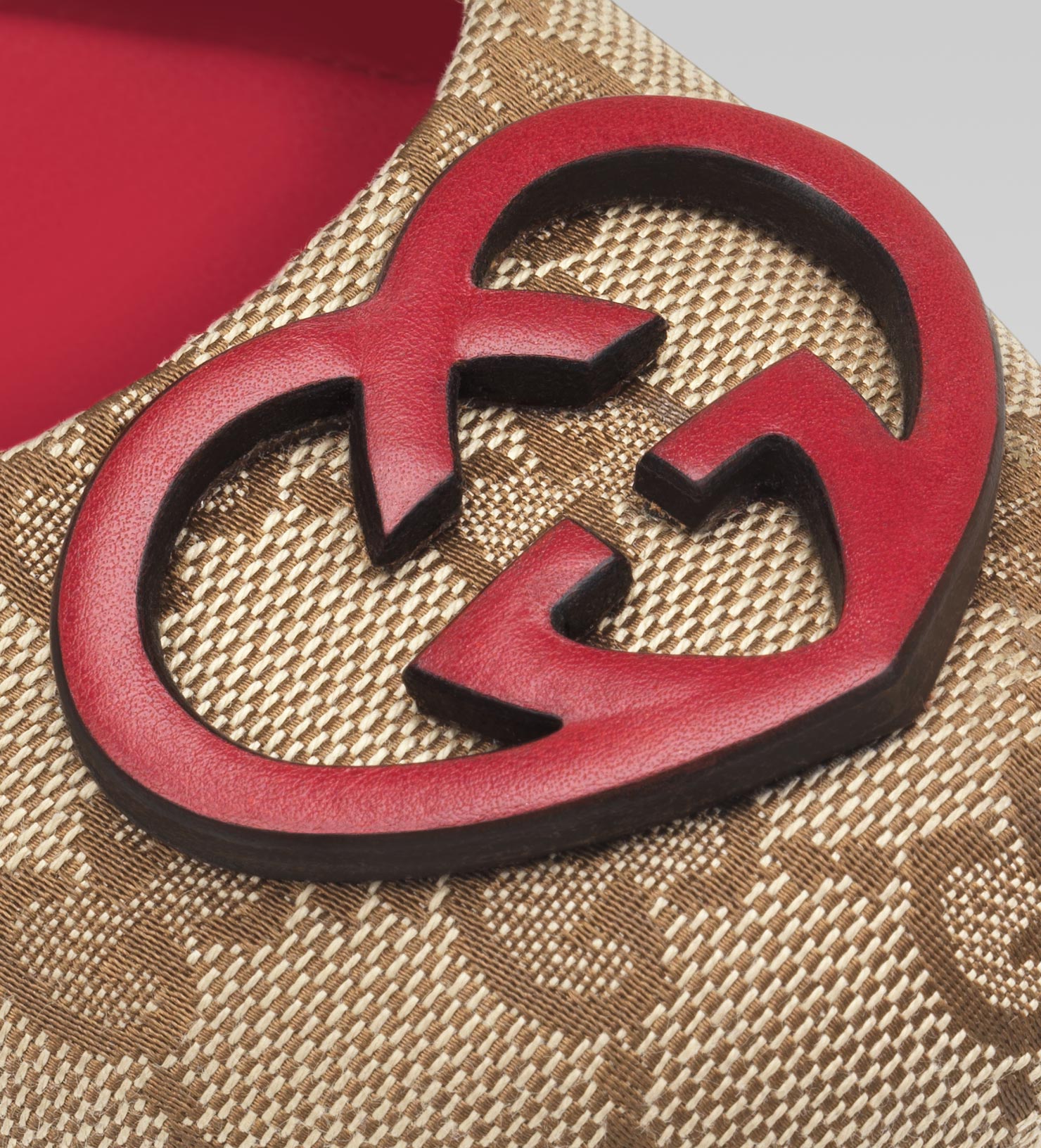 Gucci Heart shaped Interlocking G Ballerina Flat in Beige | Lyst