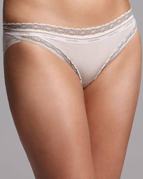 Calvin Klein Bikini Sexy Signature with Lace in Beige (ostrich feather) - Lyst