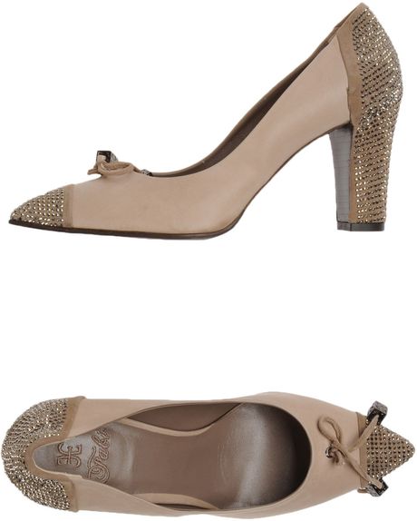 Fabi Closedtoe Slipons in Beige - Lyst