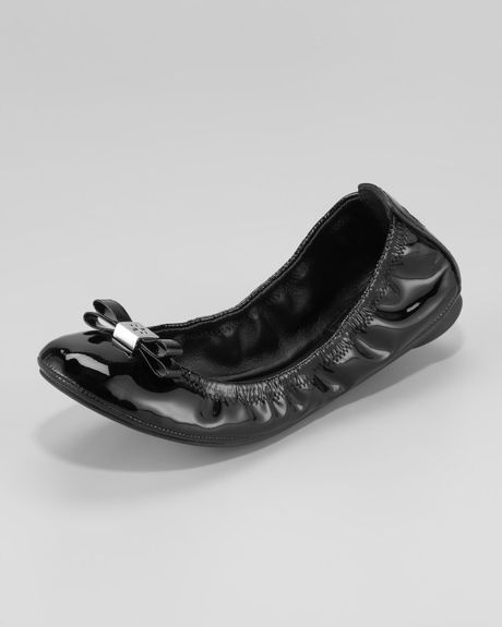 Tory Burch Eddie Patent Ballerina Flat in Black - Lyst