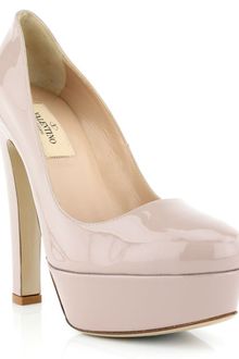 Valentino Poudre Patent Platform Pump - Lyst