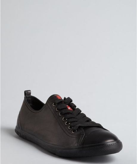 cap toe sneakers mens