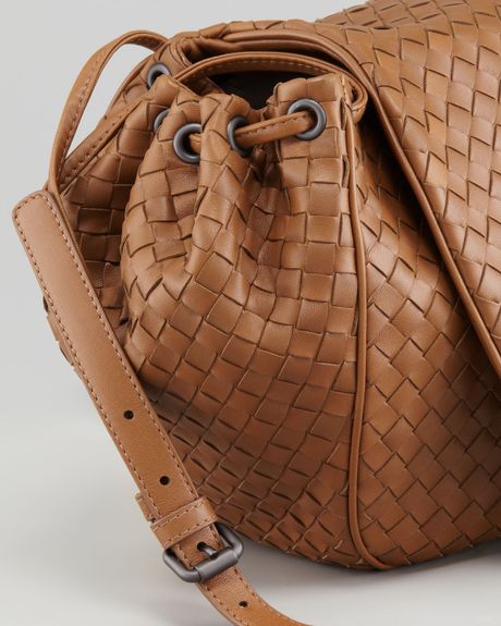 Bottega Veneta Woven Leather Messenger Bag in Brown (maroon) | Lyst