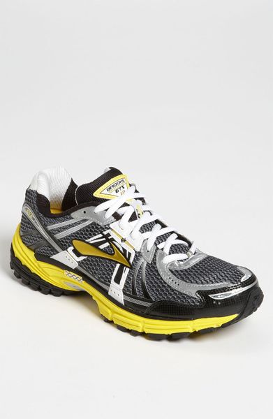 asphalt running shoes