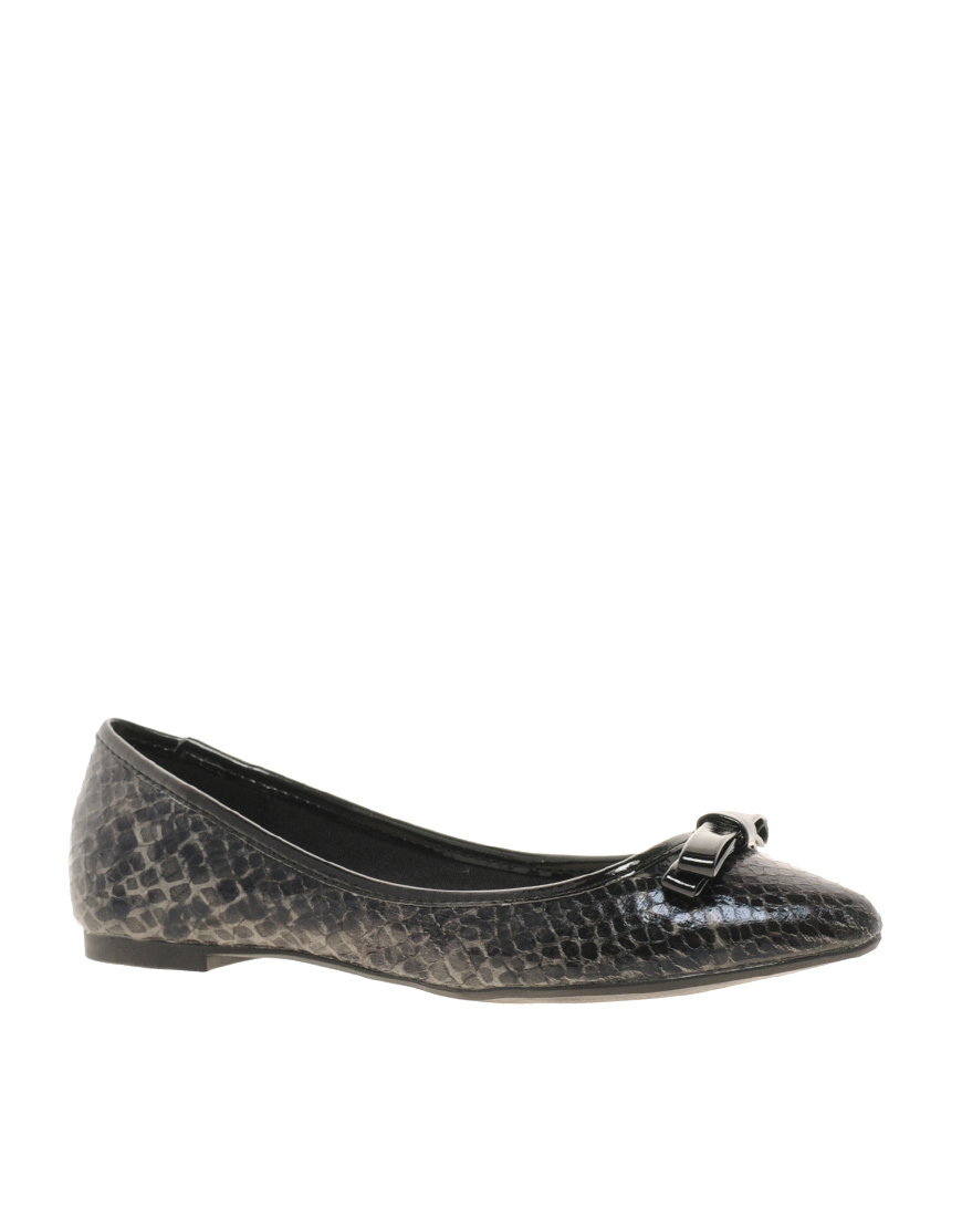 snake print pointed toe flats