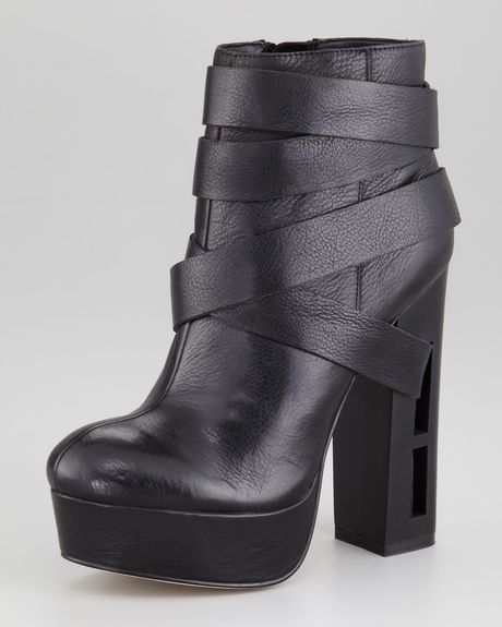 Dolce Vita Jyll Ankle Cutoutheel Boot in Black (blk) - Lyst