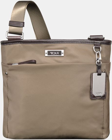 tumi capri