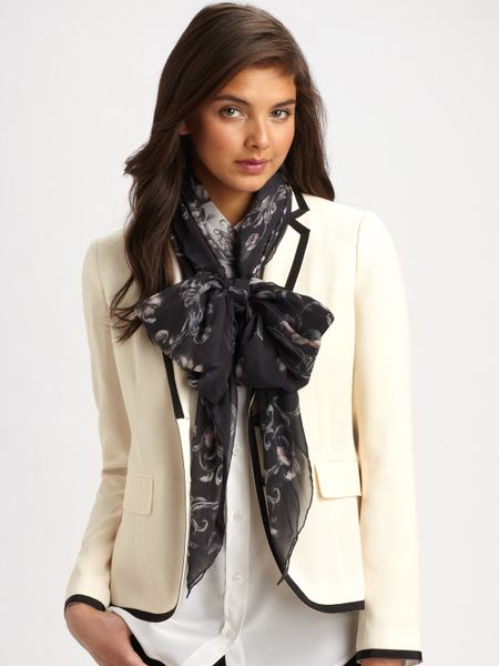 Alexander Mcqueen Silk Skull Circle Scarf in Black - Lyst